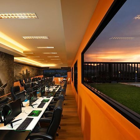 Gamers Paradise Hotel Chalong Exteriér fotografie